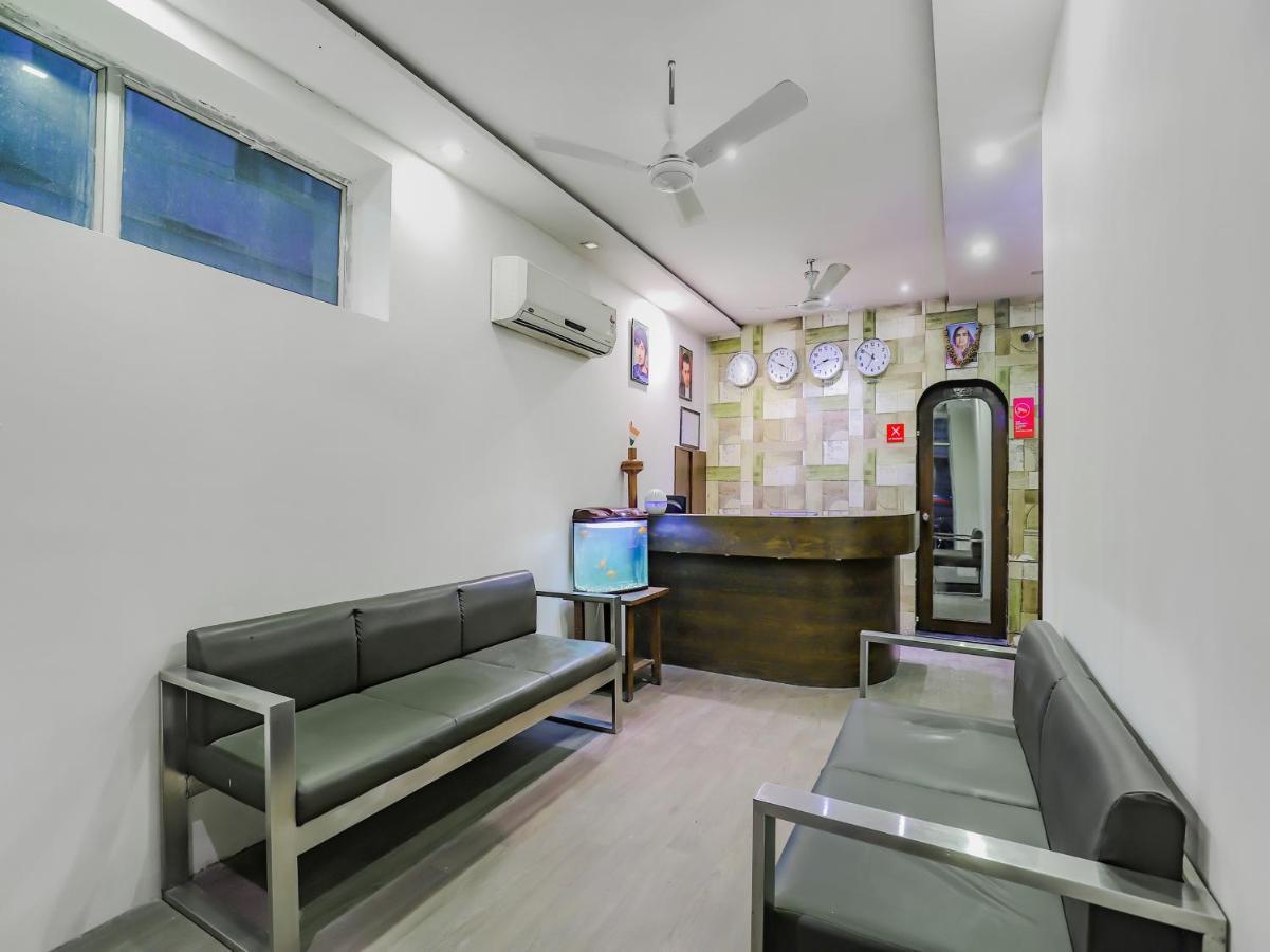 Capital O Hotel Royal Inn Near Gomti Riverfront Park Lucknow Eksteriør bilde